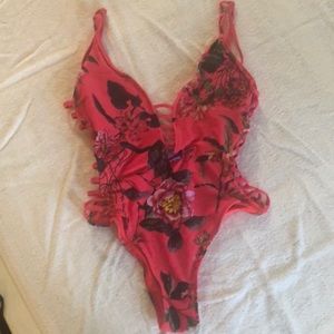 One piece bathing suit